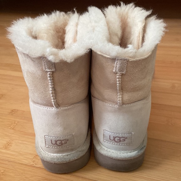 Ugg lavender fog Gita Bow Pom Pom RARE - Picture 2 of 5